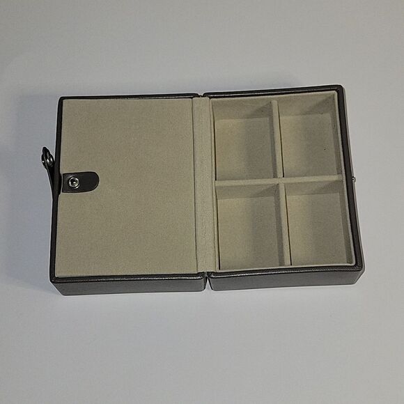 Stackers Travel sized Jewelry Box Taupe 5"x 4" x 3" - Picture 6 of 8